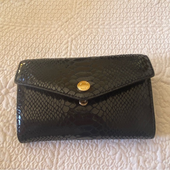 Michael Kors black wallet faux snake on chain and crossbody strap. Like new - Picture 10 of 11